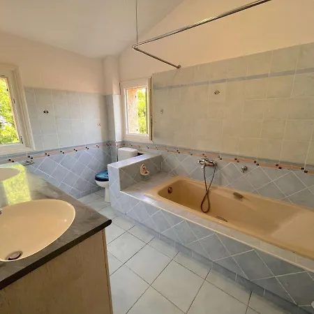 4 Pieces Avec Piscine Chauffee Et Vue - Fr-1-226b-147 Villa *