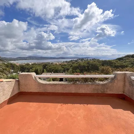 4 Pieces Avec Piscine Chauffee Et Vue - Fr-1-226b-147 *